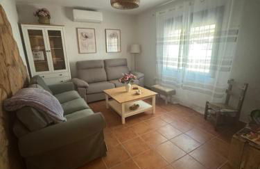 La Casa del Pueblo con piscina y barbacoa - Foto 18