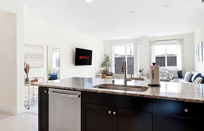 Stylish Sleek 4BR Nevada Home Near Downtown Reno - Foto 19