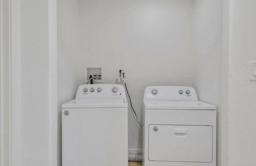 Modern Elegance- Big Group - Games - Sleeps 10 - Photo 17