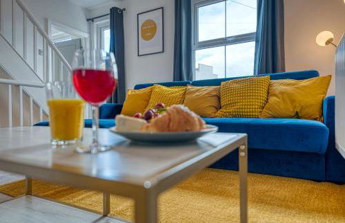 Buckwell Heights - 2 Bedroom Free Parking Wifi Sky TV - Photo 1