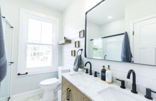 Jennifer's Broadway Cozy Gem w Fireplace King Bed - Foto 5