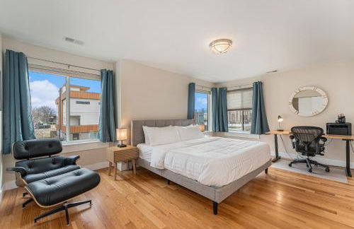 Walk to Broncos Stadium Hot tub & Rooftop - Foto 21