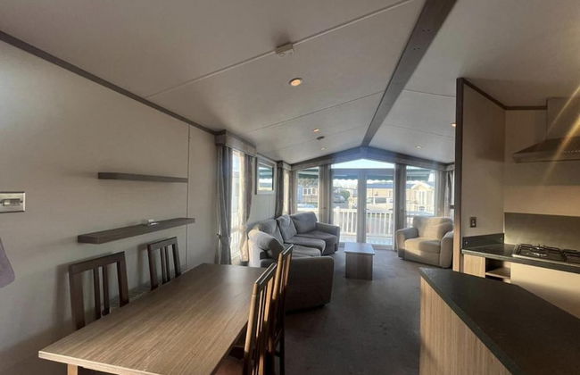 2 bed Platinum-sleeps 6-decking-free Parking - Foto 12