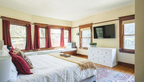 1907 Stone House - King Bed, Office, Crib, Toys - Foto 4