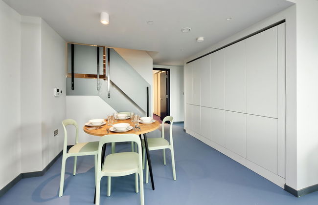 Elegant Two-bedroom Apartment in Vibrant Poplar - Foto 6