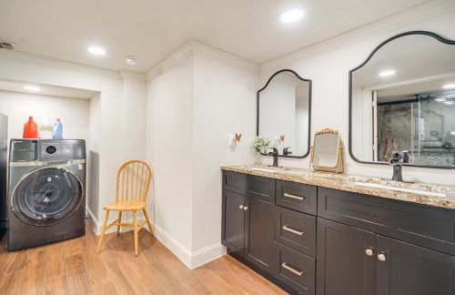 Panoramic Lake Views! Elegant Marble Falls Home - Foto 25