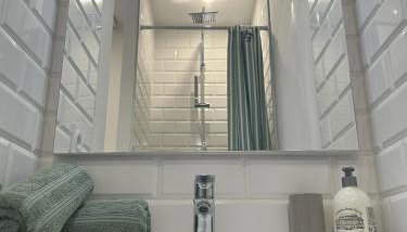 Le Toulousain 202 - Appartement Cosy en Hypercentre - Quartier Jeanne d'Arc - Foto 5, Shower