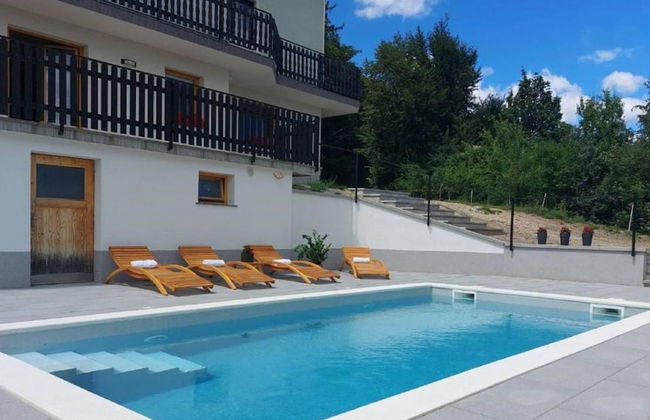 Secluded Holiday Home with Hot Tub in Kozji Vrh - Foto 1