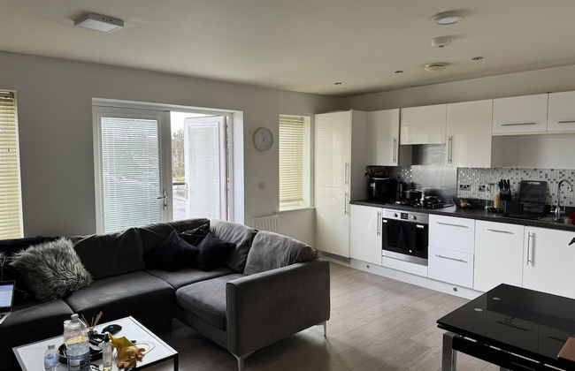 Inviting 2-bed Apartment in Bushey - Foto 1
