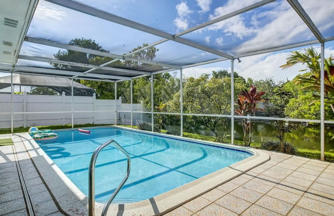 Riverfront King Bed Pool Nearby Beach - Foto 41