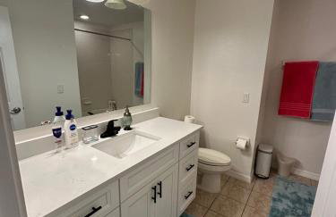 An Incredible Vacation Home with Saltwater Pool! - Foto 43