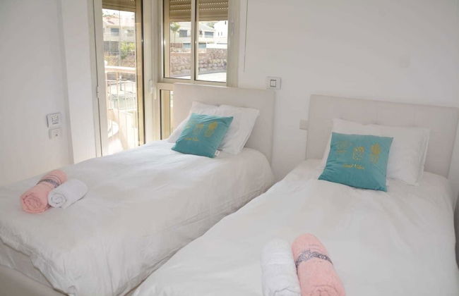 Renovated White 3BD next to Beach - Pool - Foto 3