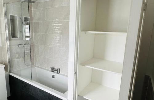 Beautiful, Luxurious 3 Bed house, Perfect for Contractors , Family & Friends - Foto 45