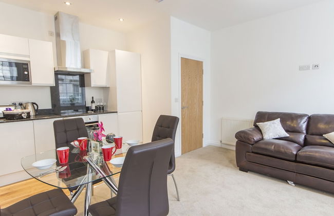 1 Bed- Mess Deck by Pureserviced - Foto 1