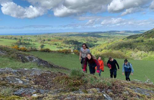 Wood Cabin & 4 Large Bell Tents - Hapus Hideaway - Foto 16