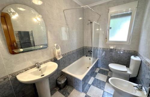 Casa Maria Granadella, three bedroom villa with private pool - Foto 18