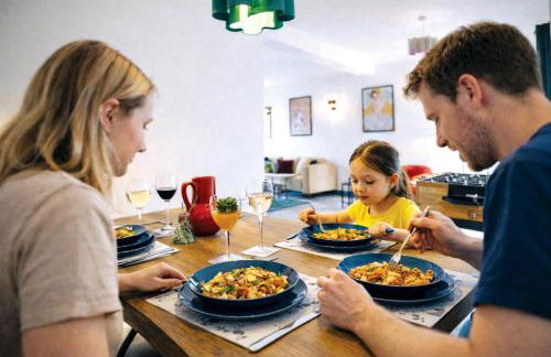 Family & Pet-Friendly 5pp, Parking, 20 min to City - Foto 9