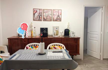 Bienvenue à PARIS - Appartement confortable, grande terrasse privée au calme, parking gratuit - Foto 1