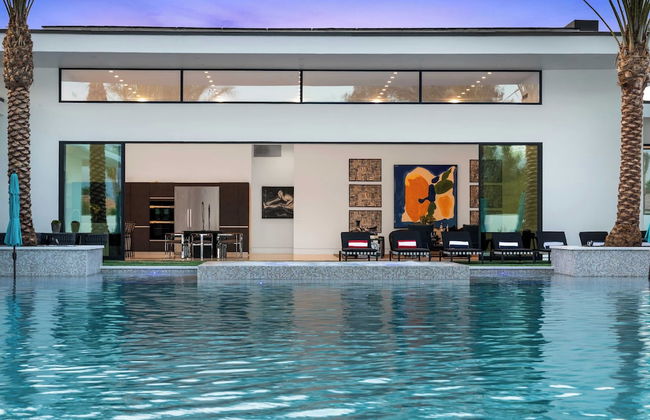 Sleeps 26 Pool, Hot Tub, Pickleball & Putting Green Bravo Villa #12 by Avantstay - Foto 46