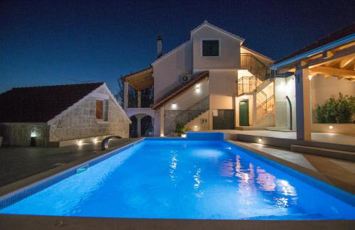 Villa Milena with heated pool and jacuzzi - Photo 6