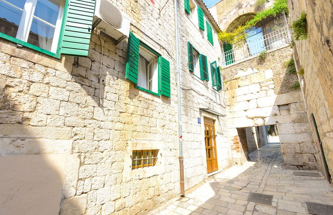 Gaius Aurelius Valerius - Photo 60