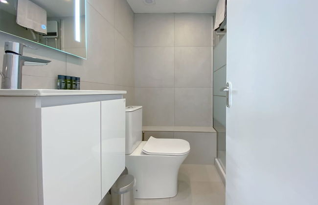 Phaedrus Living Downtown Flat 704 - Photo 12