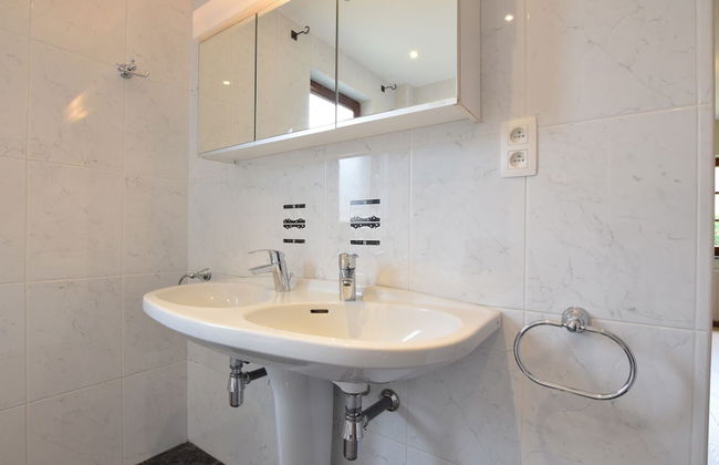 House in Vielsalm Near Tropical Pool - Foto 16