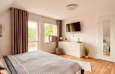 Piękny domek z dużym ogrodem - Foto 22