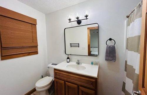 14 Guest 7 Bed 4 BR Lakefront Cabin w Hot Tub - Foto 21