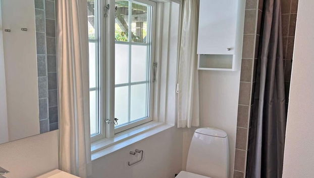 4 Person Holiday Home in Svaneke - Foto 5, Baño