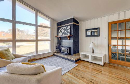 7 Mi to Neuse River! Family Home with Poolside Oasis - Foto 1