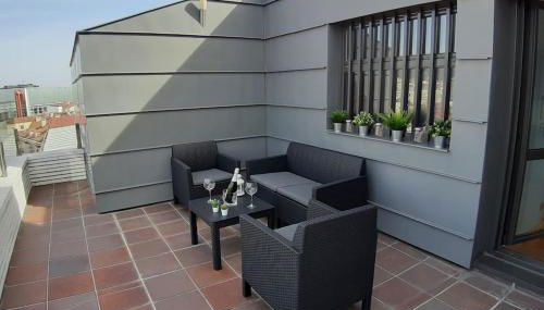 LUXEinBurgos Atico con Vistas Espectaculares - Foto 2