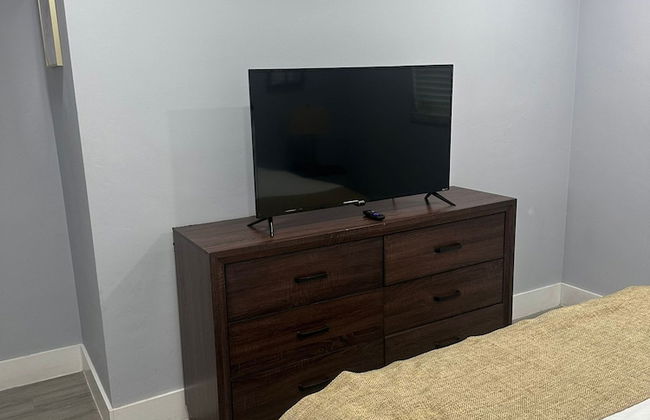 Relaxing 4BR 2BA Home With Wifi and Private Pool in Fabulous Fort Lauderdale - Foto 10