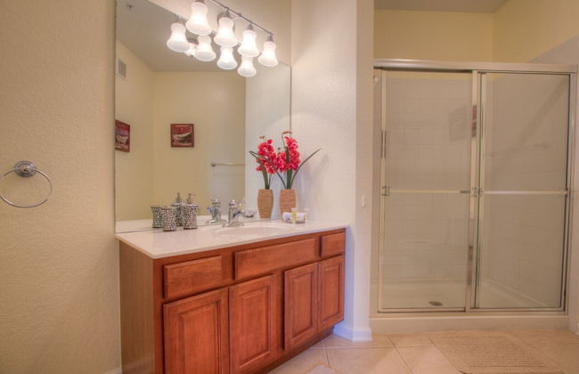 Spacious Vista Cay Condo, Close to Conv. Center - Photo 21