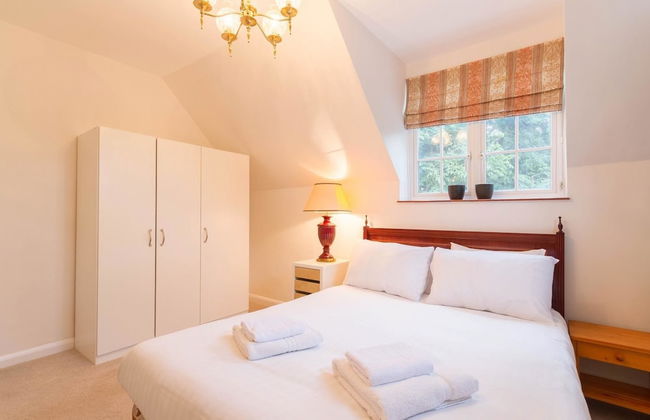 HOLIDAY HOME OF THE MONTH Finchley Sleeps 4 - Foto 6