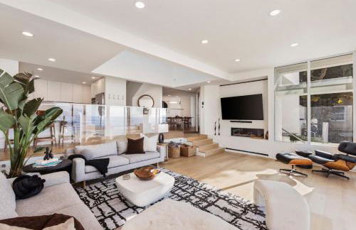 Malibu Breeze - hot tub, ocean view, steps to beach - Foto 15