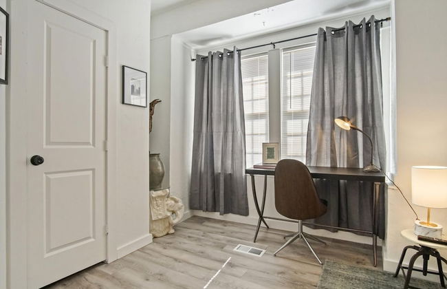 3-story 6-bedroom 4 Bathrooms 3min-asian Dist - Photo 64