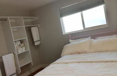 Beautiful home with your own entrance in Sandy - Foto 25