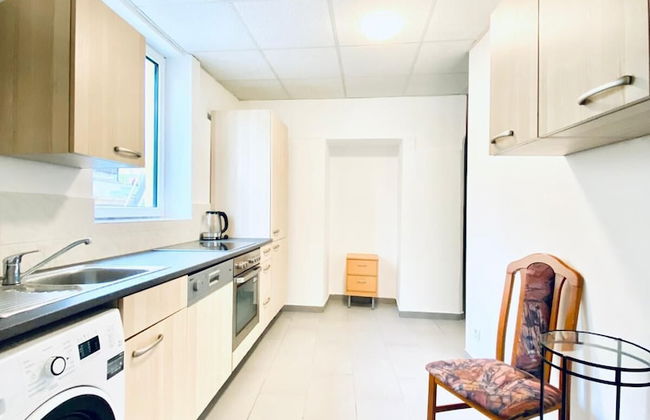 Stylish Shared 3-Bedroom Stay Near City - Foto 46