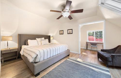 CDA Getaway! King Beds, Gear Storage, RV & Trailer Parking, 1 Mile to the Lake! - Foto 13