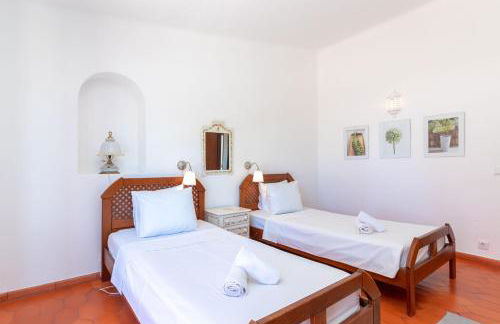 4 Bed Villa, Pool & Tennis Court in Carvoeiro - Foto 25