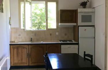 Maison charmante à Orgnac-l'Aven avec piscine partagée. - Photo 17