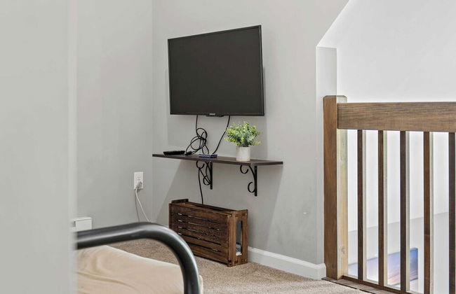 Tavern at the Woods by Avantstay Lakefront Views, Hot Tub, Firepit, Game Room - Foto 39