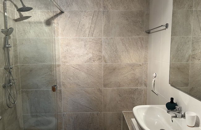 Extended Frontline Ground Floor Apartment - Foto 11