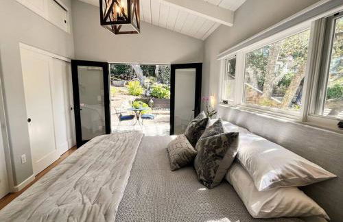 Gorgeous 3-bdrm home, walk to town and beach - Photo 52