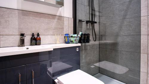 2 bedroom, newly-renovated, comfortable town centre apartment! - Foto 2