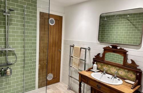 Cathedral Views Period Townhouse w/ Free Parking - Foto 28