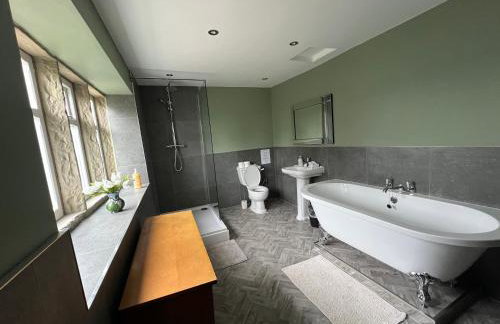 New Hall, Elland - Foto 23