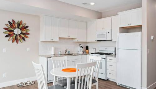 Private Hot Tub The Perch 14 Patio 2BR Downtown - Foto 5