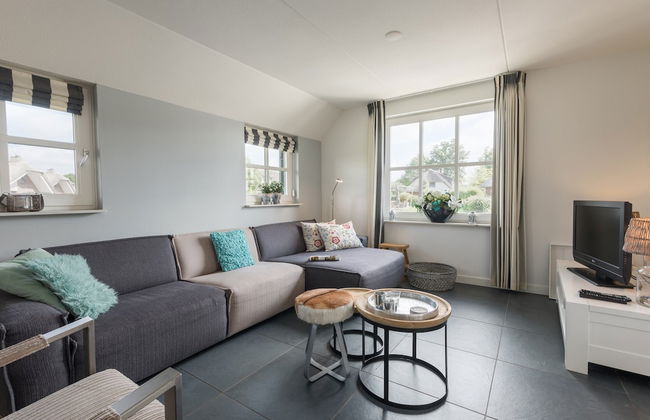 Giethoorn Villa With Modern Touch - Photo 6